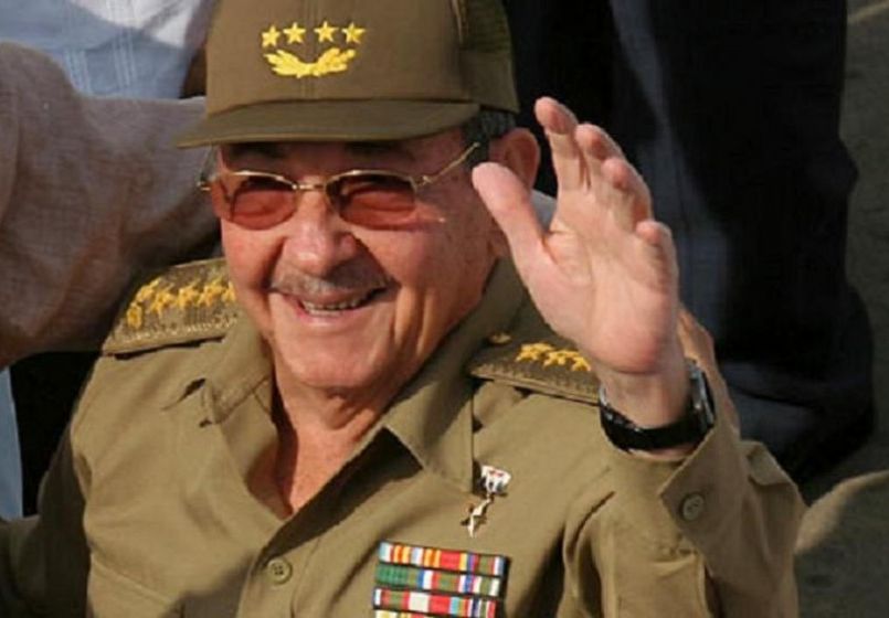 Ejerció su derecho al voto el presidente cubano Raúl Castro Ruz en Mayarí Arriba